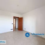 Affitto 4 camera appartamento di 130 m² in Bari