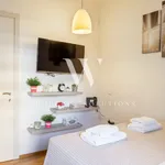 Rent 2 bedroom apartment of 90 m² in Glyfada