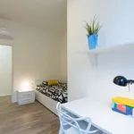 Rent a room in milan