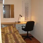 Rent a room in Madrid']