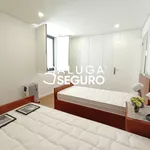 Rent 2 bedroom apartment of 80 m² in Porto