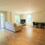 Rent 2 bedroom apartment of 96 m² in Leicester