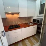 Rent 2 bedroom apartment of 60 m² in Milano