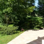 Rent 5 bedroom house of 150 m² in Châtillon