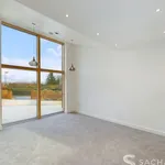 Rent 3 bedroom house in Reigate and Banstead