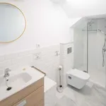 Rent 1 bedroom apartment of 50 m² in cadiz