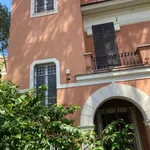 Rent 6 bedroom house of 370 m² in Rome