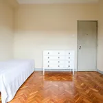 Rent 4 bedroom apartment in Lisbon