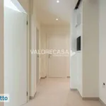 Rent 5 bedroom apartment of 100 m² in Milan