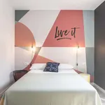 Rent a room of 72 m² in Barcelona