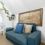 Rent 1 bedroom apartment of 62 m² in lisbon