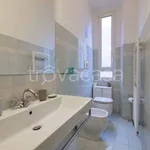 Rent 2 bedroom apartment of 70 m² in Milano