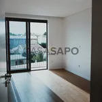 Rent 4 bedroom house of 365 m² in Porto