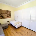 Rent 3 bedroom apartment of 165 m² in Lisbon