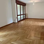 Rent 5 bedroom apartment of 137 m² in Padova