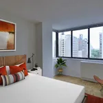 Rent 1 bedroom apartment of 87 m² in New York