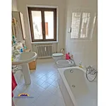 Rent 3 bedroom apartment of 95 m² in Villafranca di Verona