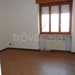 Appartamento in affitto a Grinzane Cavour via Belvedere, non arredato/vuoto, box, terrazzo - TrovaCasa