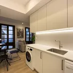 Rent 1 bedroom apartment of 50 m² in Barcelona