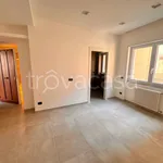 Rent 2 bedroom apartment of 65 m² in Napoli