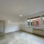 Affitto 3 camera appartamento di 85 m² in Bologna