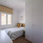 Rent 4 bedroom apartment in Madrid