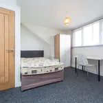 Rent 6 bedroom house in Leeds