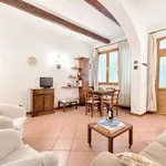 Rent 1 bedroom apartment of 60 m² in Florence