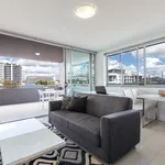 Rent 1 bedroom apartment in Woolloongabba