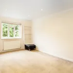 Rent 2 bedroom flat in Weybridge