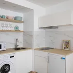 Rent 1 bedroom apartment of 614 m² in Málaga