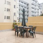 Rent 4 bedroom apartment in Lisbon