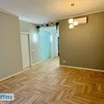 Rent 3 bedroom apartment of 82 m² in Milan