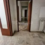 Rent 2 bedroom apartment of 82 m² in Napoli