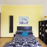 Rent a room in milan