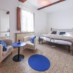 Rent 1 bedroom apartment of 70 m² in Florence