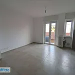 Rent 3 bedroom apartment of 87 m² in Milan