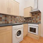 Flat to rent in Downs Road, Luton LU1