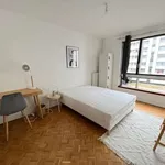 Rent a room in paris