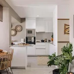 Rent 4 bedroom apartment of 85 m² in Lisboa