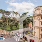 Affitto 6 camera appartamento di 200 m² in Rome