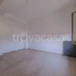 Affitto 5 camera appartamento di 185 m² in Reggio di Calabria