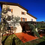 Rent 9 bedroom house of 400 m² in Lazise