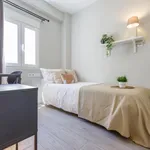 Rent 4 bedroom apartment in Valencia