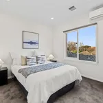 Rent 3 bedroom apartment in Caulfield North