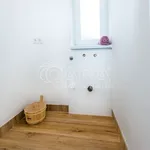 Pronajměte si 2 ložnic/e byt o rozloze 58 m² v Rtyně v Podkrkonoší