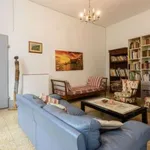 Rent 2 bedroom apartment of 90 m² in florence