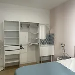 Appartement de 15 m² avec 4 chambre(s) en location à Ch