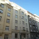 Pronajměte si 3 ložnic/e byt o rozloze 87 m² v Prague