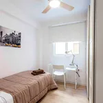 Rent a room of 80 m² in Valencia